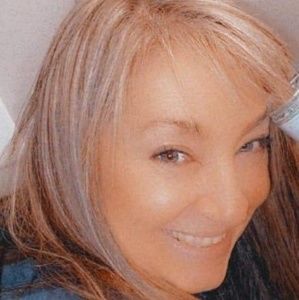 Meet your Posher, Sandra timms